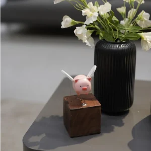 主图1 Whimsical Flying Pig Automaton