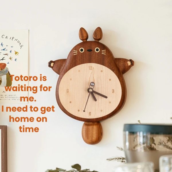 主图1 Totoro‑Inspired Wooden Wall Clock