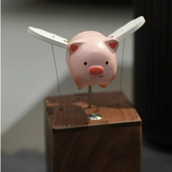 主图2 Whimsical Flying Pig Automaton