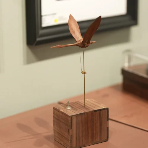主图2 Vintage Wooden Flying Bird Automaton